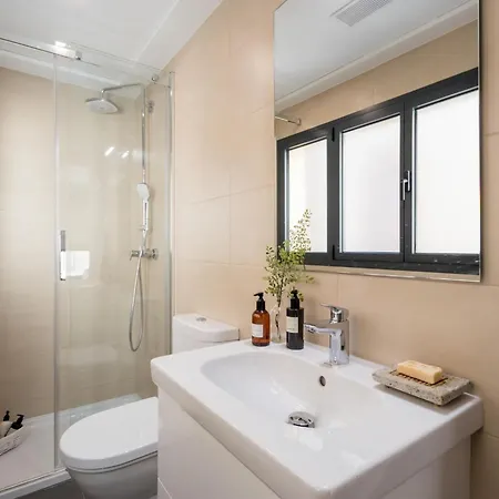 Chezmoihomes Plaza Nueva Luxury 公寓 *